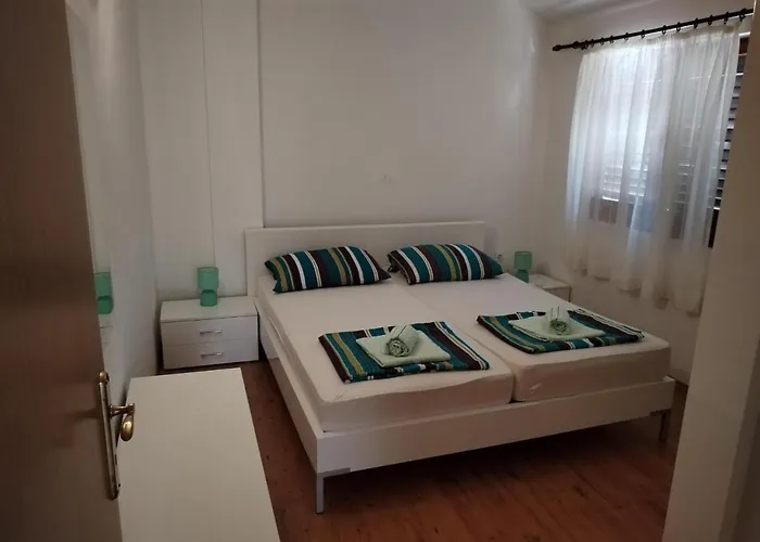 With Parking Space Lopar, Rab - 21581 Appartement Lopar